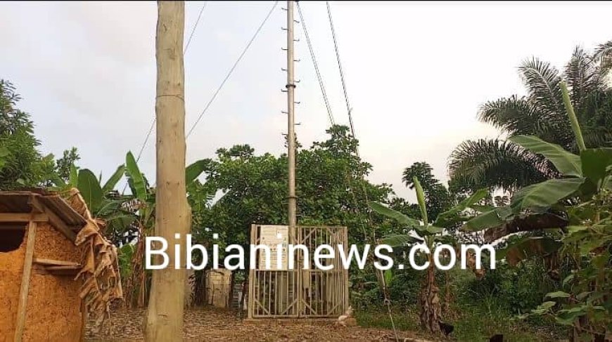 W/N : ABANDONED AKONTOMBRA NKWANTA MASTS : RESIDENTS LAMENT OVER NEGLECTION