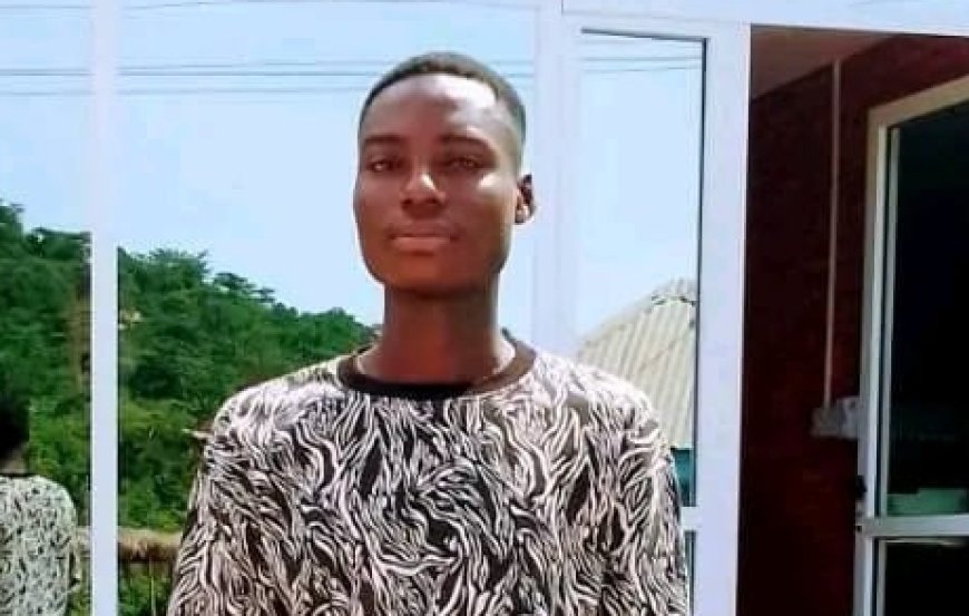 COCOA CITY ARTIST MUST VOTE FOR BUMAH 1 AND FREDDY’S - WAXMILIEAN ADVISES WESTERN SHOWBIZ