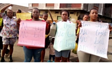 'Our Husbands Don’t Fu¢k Us At Night’ – Nigerian Women Protest