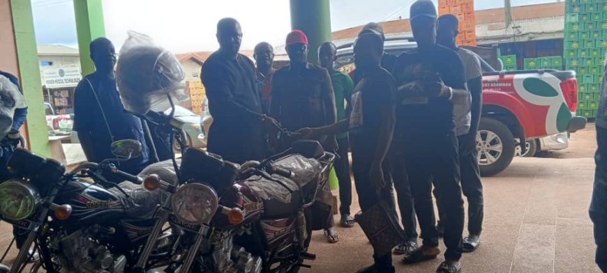Bright Asamoah Brefo handles over motorbikes to NDC AFA GROUPS