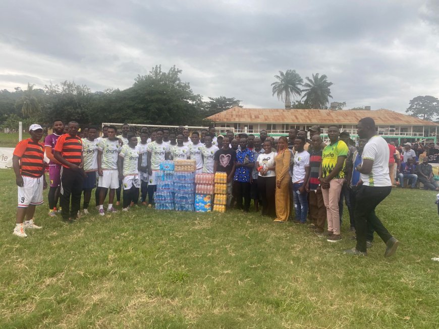 Bibiani Goldstars supporters union donates to playing body in preparation for an opening match against Legon Cities