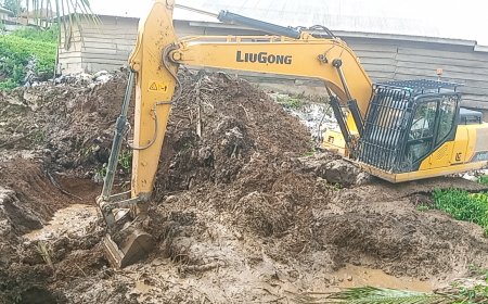 Bibiani Anhwiaso Bekwai Municipal NADMO desilt major drains within Bibiani to avert flooding
