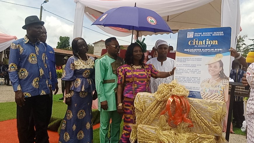 Education: Sefwi Bekwai SHS headmistress retires after 35-years of dedicated service