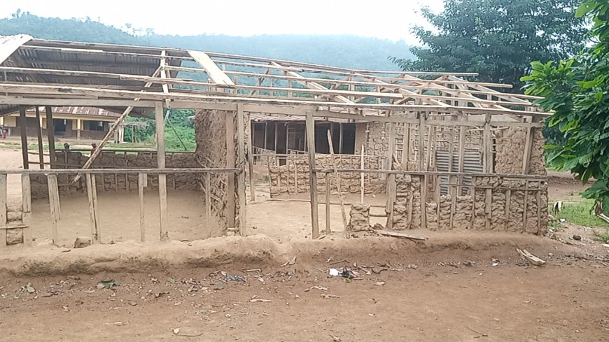 Strong winds have blown away the roof of Bredi D/A Primary School, and residents are appealing for proper learning conditions before the school reopens