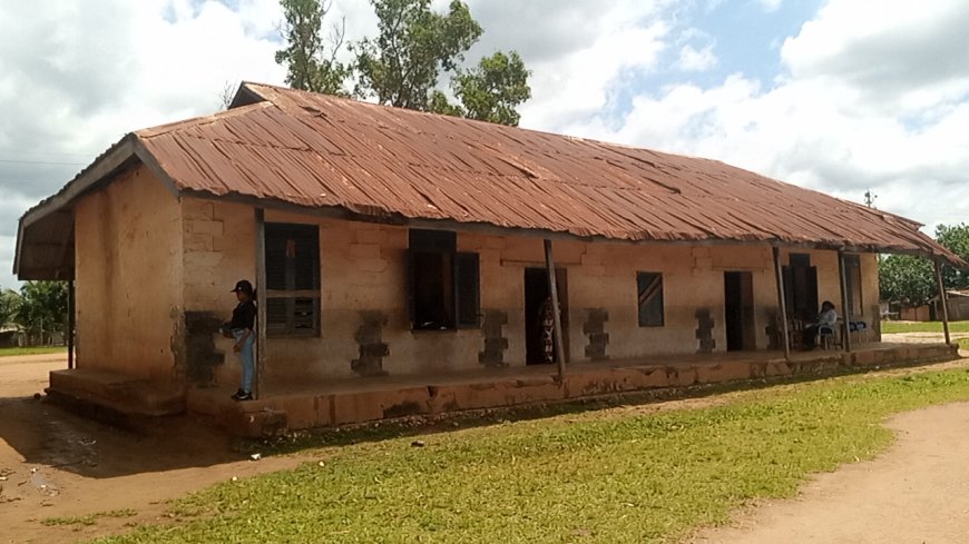 EDUCATION : Riley-Opoku Anglican JHS Appeals for Urgent Construction of New School Building at Sefwi Anhwiaso