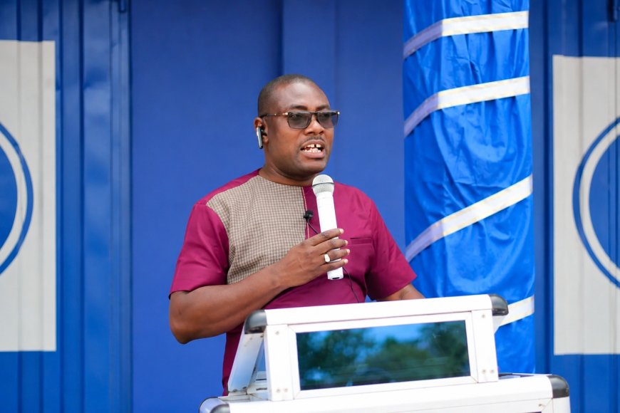 Sefwi Anhwiaso Sompahene to Sponsor Five Sefwi Students at Queens Girls SHS